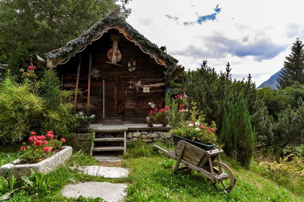 Hotel Les Chalets De Philippe Avec Jacuzzis Privatifs Chamonix Bagian luar foto