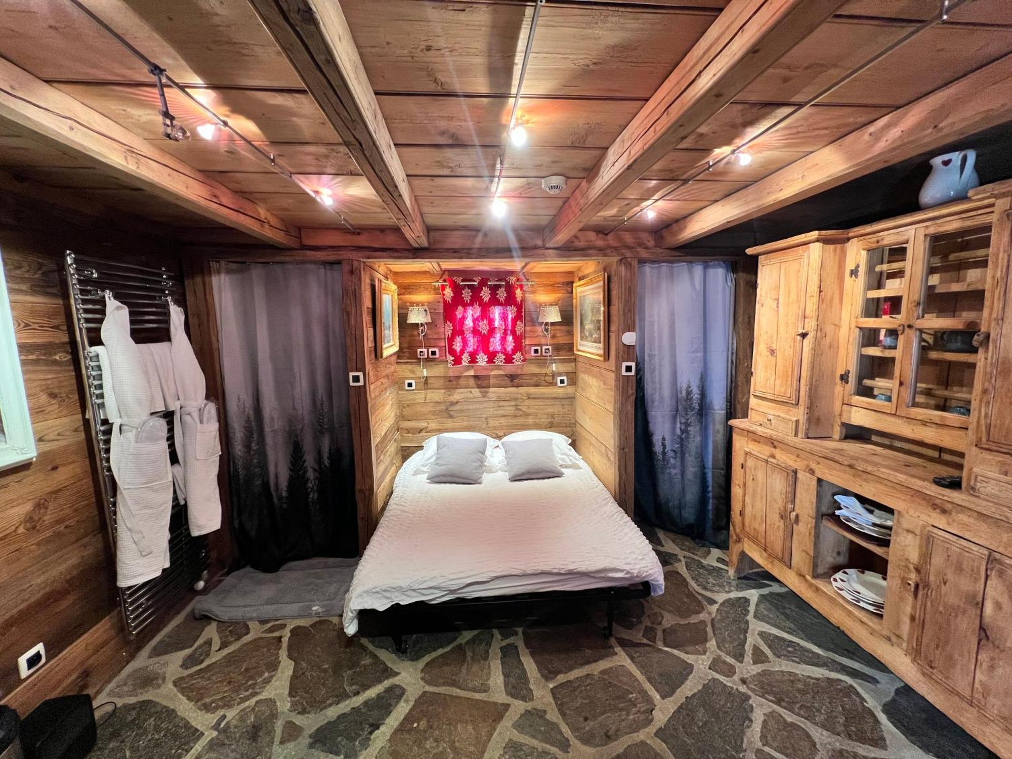 Hotel Les Chalets De Philippe Avec Jacuzzis Privatifs Chamonix Bagian luar foto